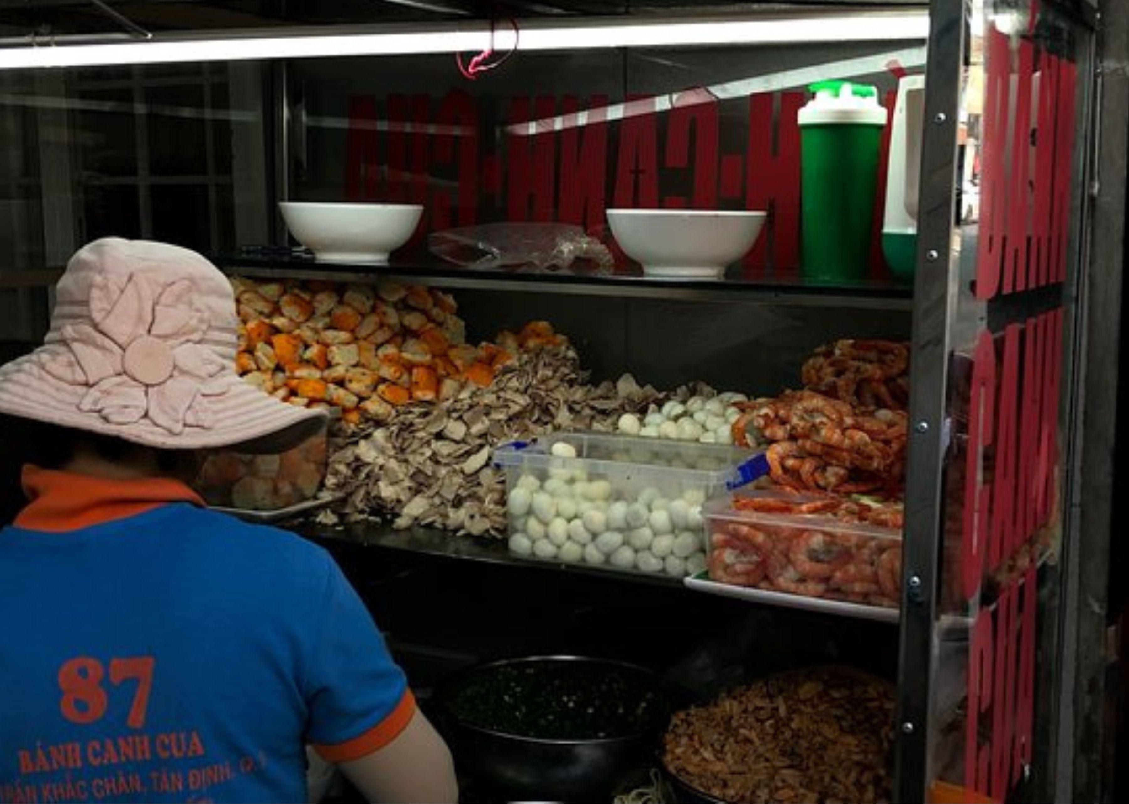 Saigon Commune - Banh Canh Tom Cua on the street